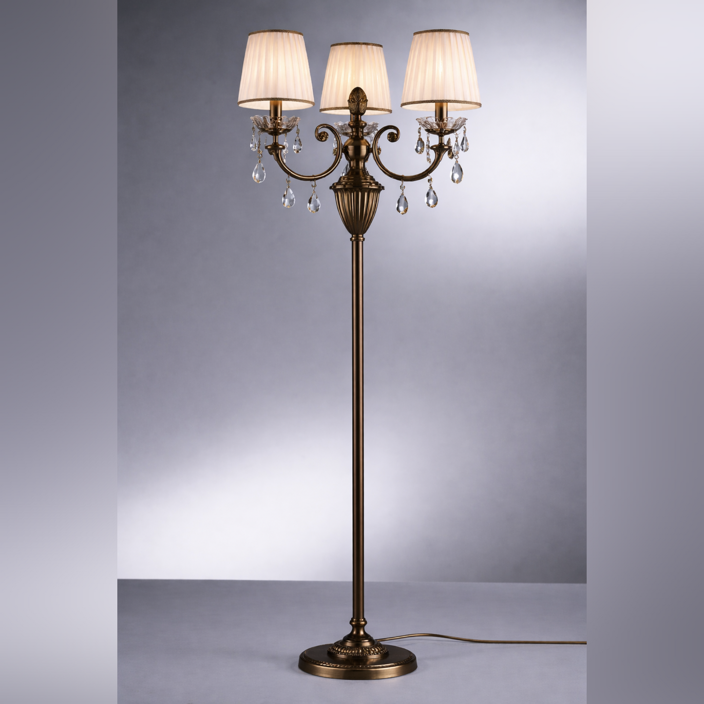 Nervilamp P910/3 floor lamp